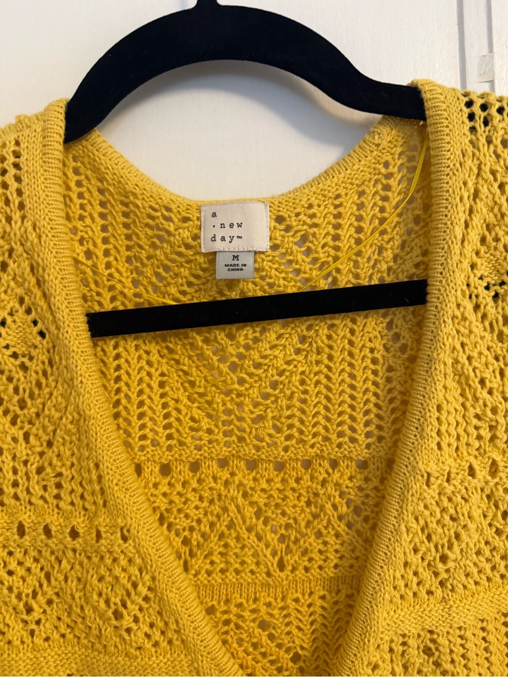 Trendy Yellow Crochet Knit Vest - Picture 2 of 2